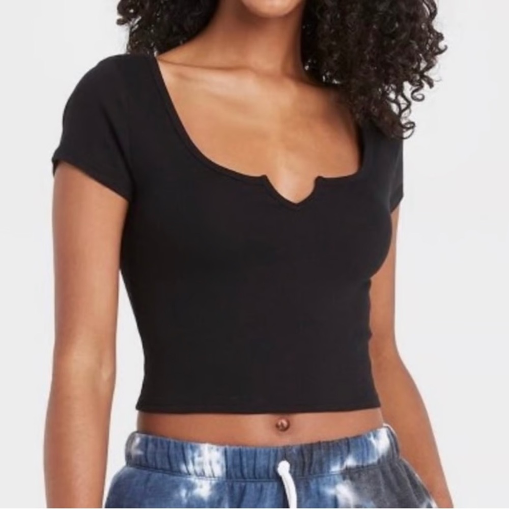 Black crop top